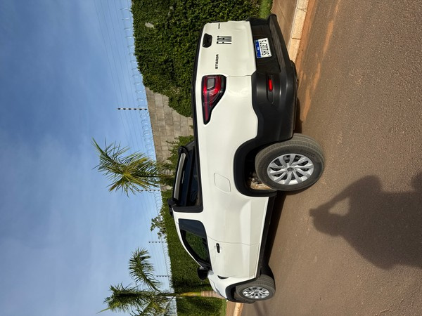 FIAT STRADA ANO 2023 + 6 PNEUS MICHELIN 295