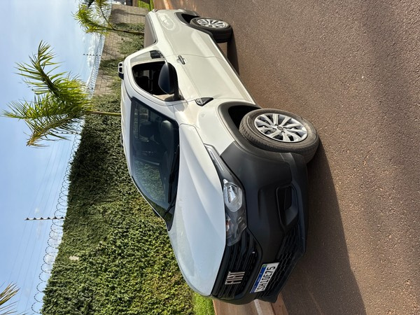 FIAT STRADA ANO 2023 + 6 PNEUS MICHELIN 295